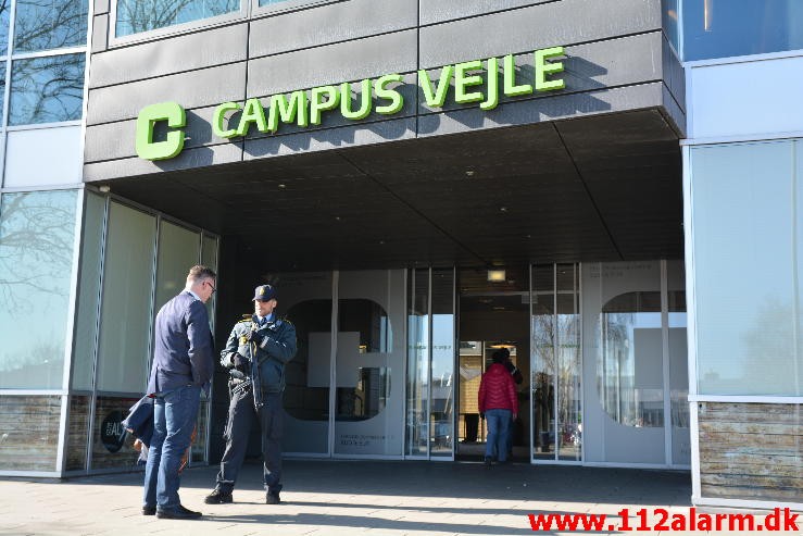 Israelske Ambassadør. Campus Vejle på Boulevarden. 12/03-2015. Kl. 12:00.