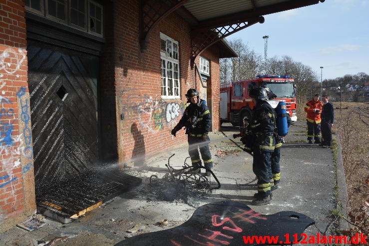 Brand i Industri. Gammelhavn 6 i Vejle. 22/03-2015. Kl. 14:27.