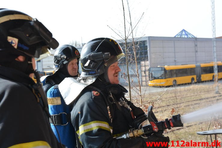 Brand i Industri. Gammelhavn 6 i Vejle. 22/03-2015. Kl. 14:27.