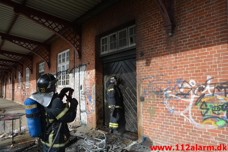 Brand i Industri. Gammelhavn 6 i Vejle. 22/03-2015. Kl. 14:27.