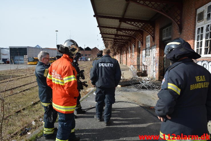 Brand i Industri. Gammelhavn 6 i Vejle. 22/03-2015. Kl. 14:27.