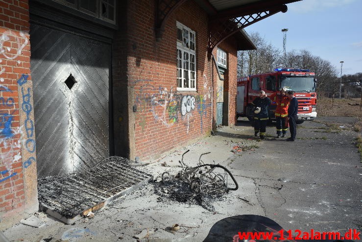 Brand i Industri. Gammelhavn 6 i Vejle. 22/03-2015. Kl. 14:27.