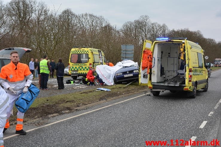 Alvorligt trafikuheld. Jennumvej og Bredstenvej ved Skibet. 27/03-2015. Kl. 14:43.