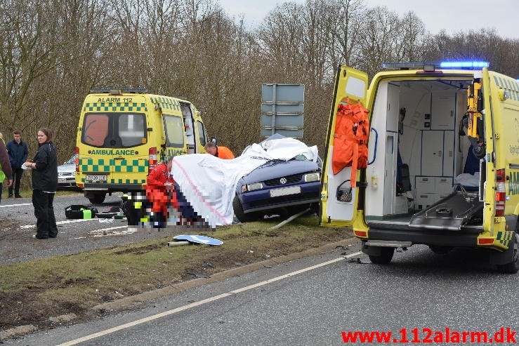 Alvorligt trafikuheld. Jennumvej og Bredstenvej ved Skibet. 27/03-2015. Kl. 14:43.