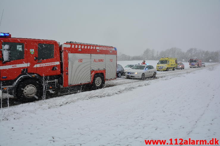 Færdselsuheld med Fastklemt. Klattrupvej i Velling. 31/03-2015. Kl. 07:49.