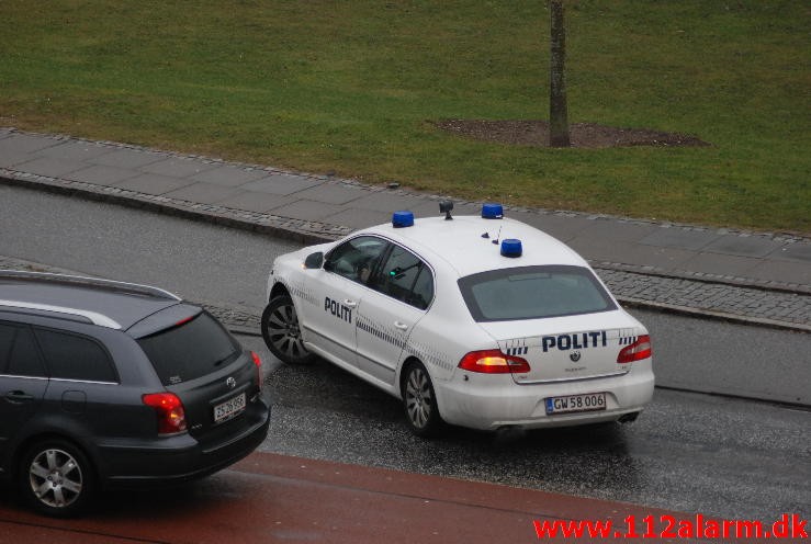 Mindre Trafikuheld. Skolegade og Boulevarden i Vejle. 06/03-2015. Kl. 12:08.