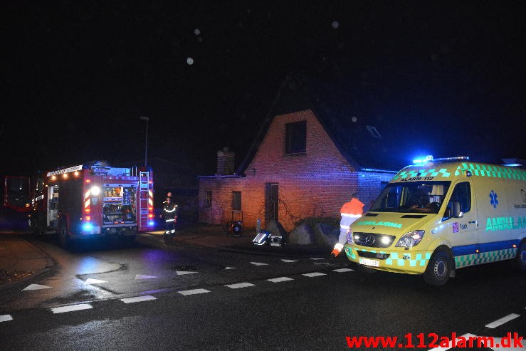 Brand i Villa. Jellingvej i Vejle på Uhrhøj. 08/03-2015. Kl. 21:20.