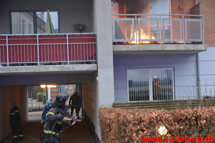 Brand Etageejendom. Grønnegade i Vejle. 10/04-2015. KL. 06:42.