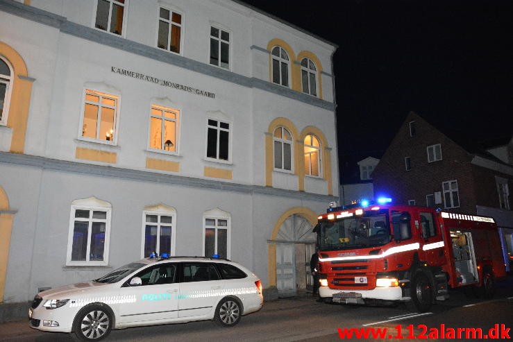 Brand i Etageejendom. Langelinie 4 i Vejle. 21/04-2015. Kl. 21:22.