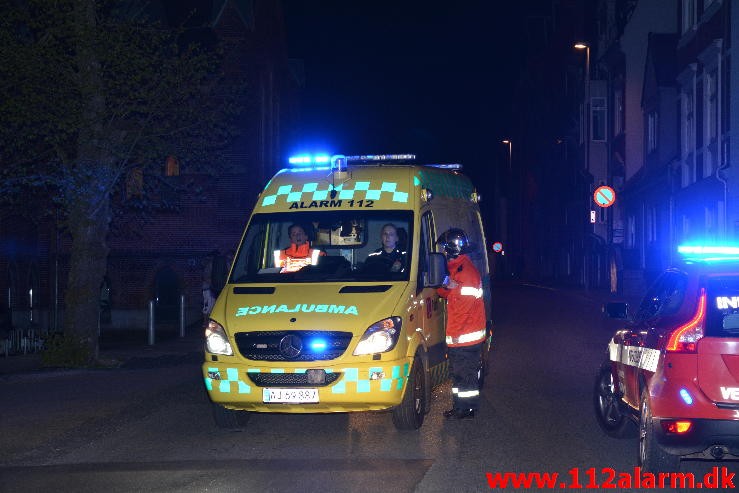 Brand i Etageejendom. Langelinie 4 i Vejle. 21/04-2015. Kl. 21:22.