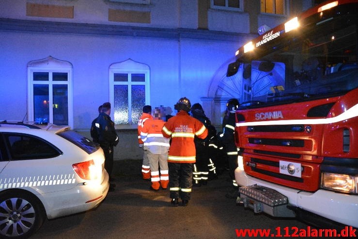 Brand i Etageejendom. Langelinie 4 i Vejle. 21/04-2015. Kl. 21:22.