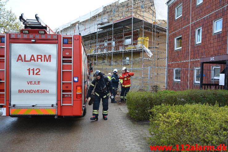 Explosion i Lejlighed. Løget Høj 14c I Vejle. 30/04-2015. Kl. 15:54.