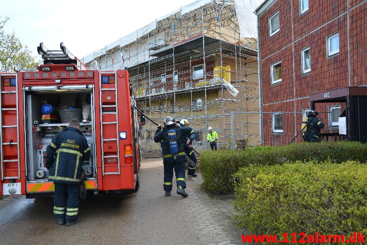 Explosion i Lejlighed. Løget Høj 14c I Vejle. 30/04-2015. Kl. 15:54.