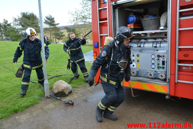 Explosion i Lejlighed. Løget Høj 14c I Vejle. 30/04-2015. Kl. 15:54.