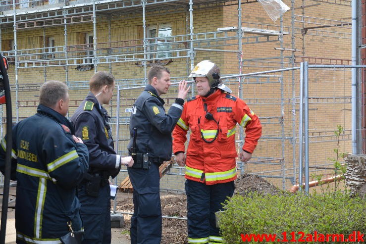 Explosion i Lejlighed. Løget Høj 14c I Vejle. 30/04-2015. Kl. 15:54.