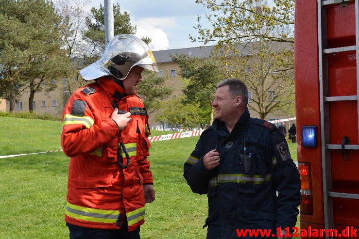 Explosion i Lejlighed. Løget Høj 14c I Vejle. 30/04-2015. Kl. 15:54.