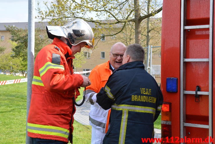 Explosion i Lejlighed. Løget Høj 14c I Vejle. 30/04-2015. Kl. 15:54.