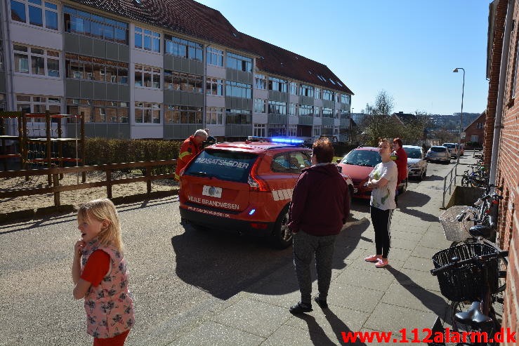 Brand i Etageejendom. Signesvej i Vejle. 06/04-2015. Kl. 11:05.