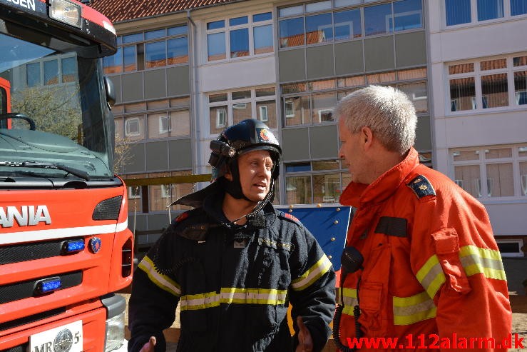 Brand i Etageejendom. Signesvej i Vejle. 06/04-2015. Kl. 11:05.