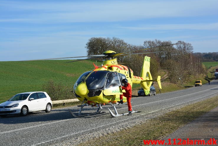 Alvorligt trafikulykke. Vingstedvej ved Vingsted. 09/04-2015. KL. 16:23.