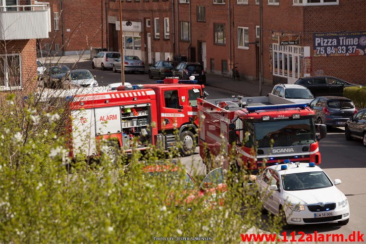 Brand Etageejendom. Mindegade 25 i Vejle. 20/04-2015. Kl. 13:23.