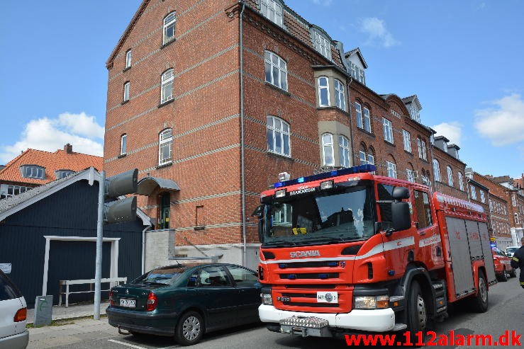 Brand i etageejendom. Langelinie 15 i Vejle. 02/05-2015. Kl. 14:34.