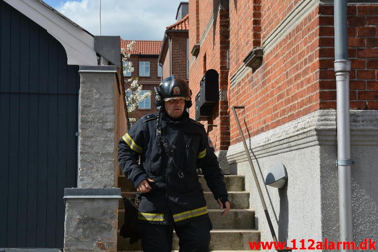 Brand i etageejendom. Langelinie 15 i Vejle. 02/05-2015. Kl. 14:34.