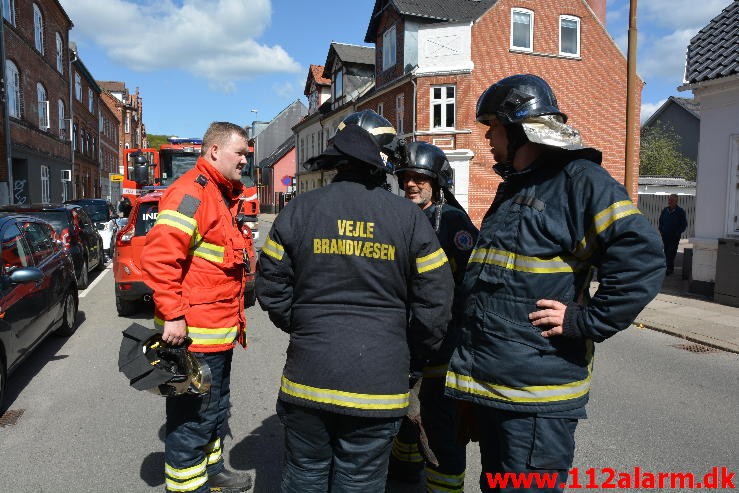 Brand i etageejendom. Langelinie 15 i Vejle. 02/05-2015. Kl. 14:34.