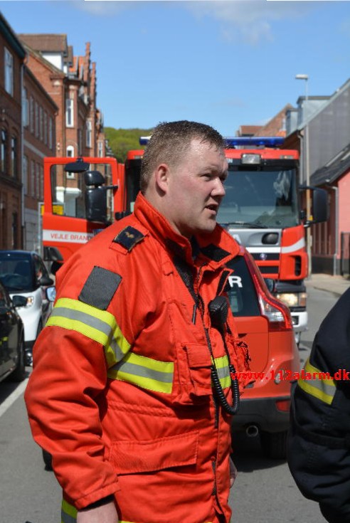 Brand i etageejendom. Langelinie 15 i Vejle. 02/05-2015. Kl. 14:34.