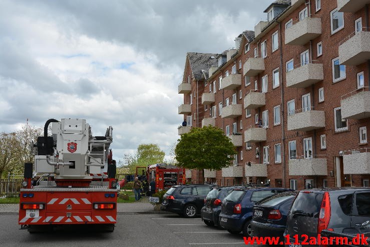 Brand i Etageejendom. Østerled 8 i Vejle. 07/05-2015. Kl. 16:14.