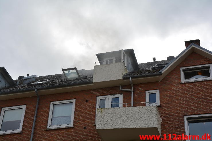 Brand i Etageejendom. Østerled 8 i Vejle. 07/05-2015. Kl. 16:14.