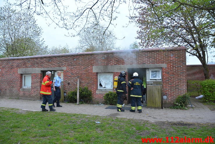 Brand i Villa. Søndervang 2 i Jelling. 10/05-2015. Kl. 20:37.