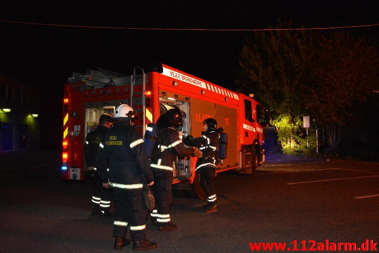 Containerbrand. Damhaven 3 i Vejle. 11/05-2015. Kl. 22:28.