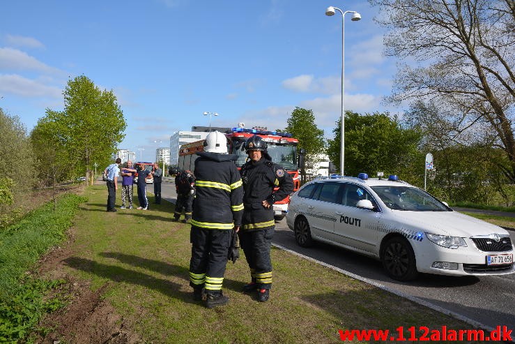 FUH med fastklemt. Vester Engvej i Vejle. 14/05-2015. KL. 17:41.