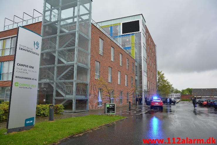 Brand i Institution. Campus  Boulevarden i Vejle. 18/05-2015. Kl. 19:39.