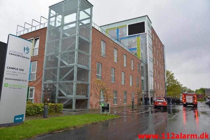 Brand i Institution. Campus  Boulevarden i Vejle. 18/05-2015. Kl. 19:39.