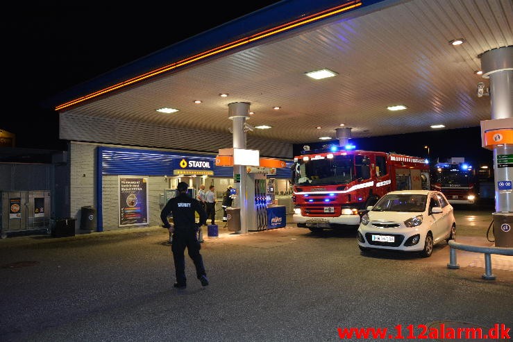 Brand i butik. Horsensvej i Vejle. 05/06-2015. Kl. 23:33.