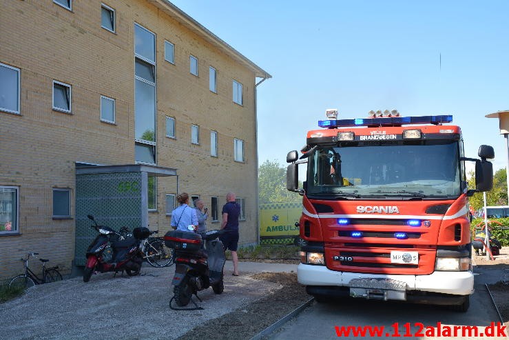 Brand i en Lejlighed. Løget Center 69 i Vejle.  09/06-2015. Kl. 10:45.