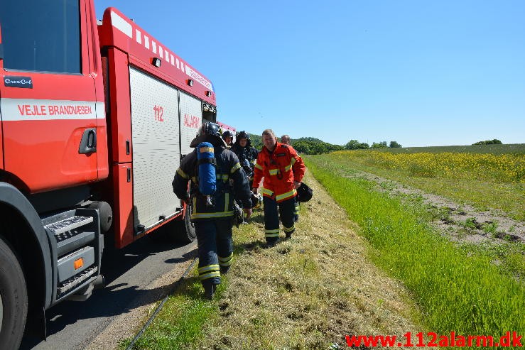 Gasledningsbrud. Vardevej Ved Knabberup. 12/06-2015. KL. 10:24.