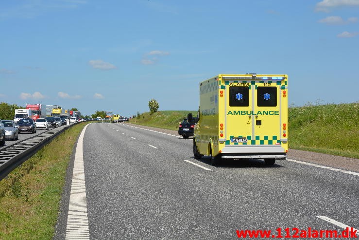 Færdselsuheld med fastklemt. Motorvejen E45 i nordgående. 12/06-2015 Kl. 15:01.