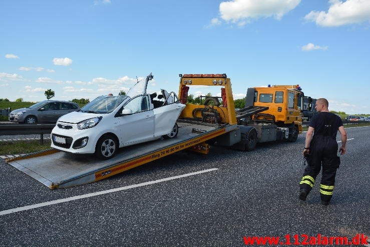 Færdselsuheld med fastklemt. Motorvejen E45 i nordgående. 12/06-2015 Kl. 15:01.