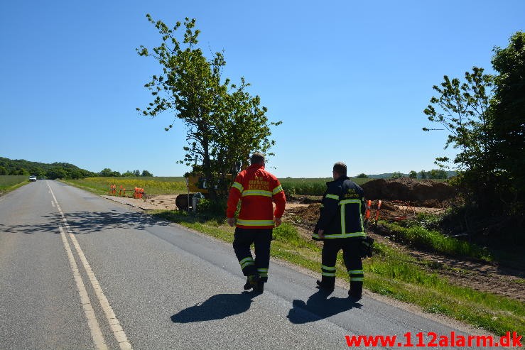 Gasledningsbrud. Vardevej Ved Knabberup. 12/06-2015. KL. 10:24.