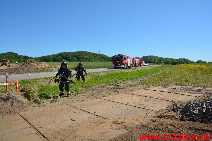 Gasledningsbrud. Vardevej Ved Knabberup. 12/06-2015. KL. 10:24.