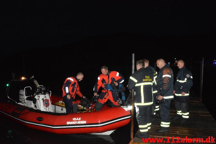 Brand i båd på Vejle Fjorden. 13/06-2015. KL. 01:46.