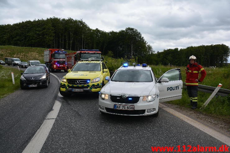 Væltet lastbil. På motorvejstilkørsel ved Vejle. 24/06-2015. Kl. 15:43.