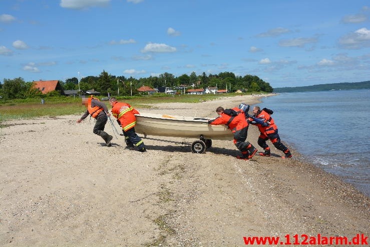 En lykkelig redningsaktion. Høll Strand G310. 28/06-2015. KL. 12:17.