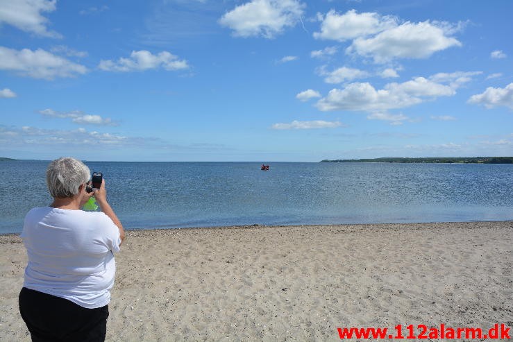 En lykkelig redningsaktion. Høll Strand G310. 28/06-2015. KL. 12:17.