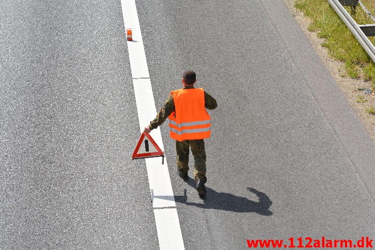 Større olieudslip. E45 motorvejen i sydgående. 29/06-2015. Kl. 11:02.