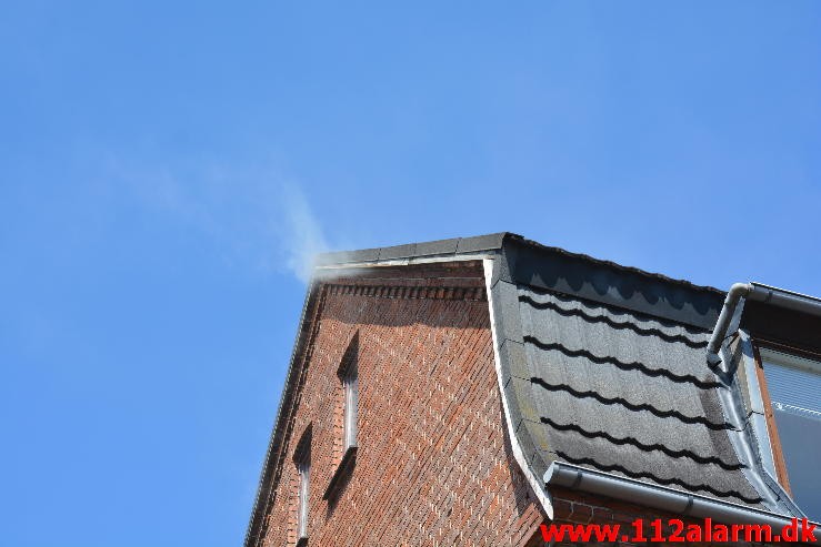 Brand i Lejlighed. Vardevej i Vejle. 02/07-2015. Kl. 15:06.