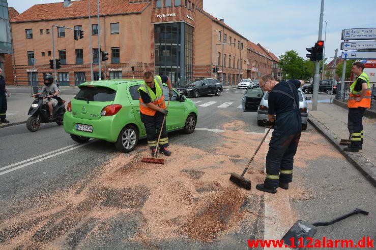 Mindre forurening. Vester Engvej og Enghavevej. 04/07-2015. Kl. 12:10.